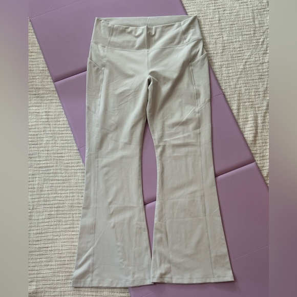 Fabletics PureLuxe Soft Gray Flared Leggings XXL - Picture 1 of 5